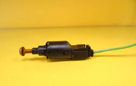 Peugeot 206 Brake pedal sensor switch 9634667980