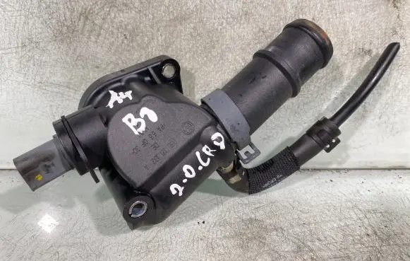 Thermostat/thermostat housing