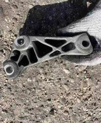 BMW 5 E60 E61 Fuel pump bracket 7804376