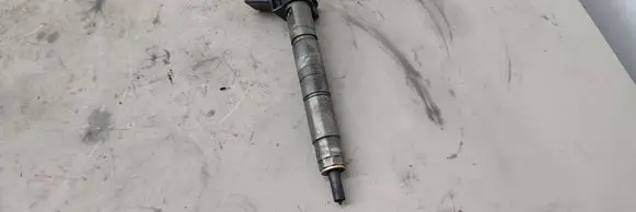 BMW 5 F10 F11 Fuel injector 7823461 782346101