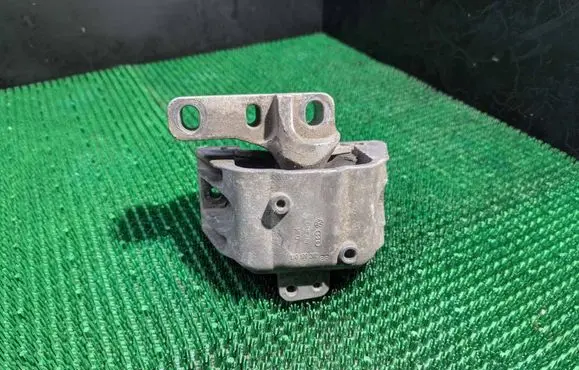Volkswagen Bora Engine mount bracket 1J0199262BF