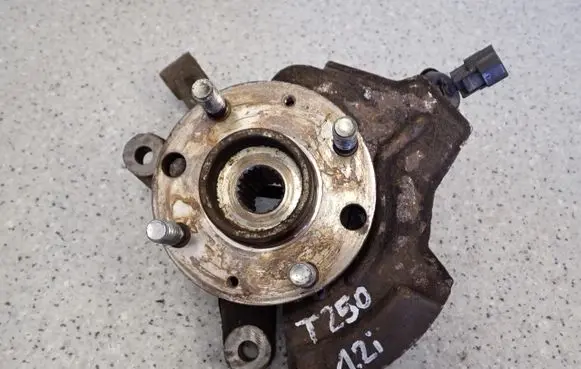 Chevrolet Aveo Front wheel hub spindle knuckle 96814480