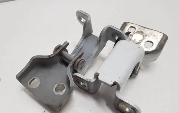 Renault Trafic III (X82) Front door hinge set 804005400R 93450652