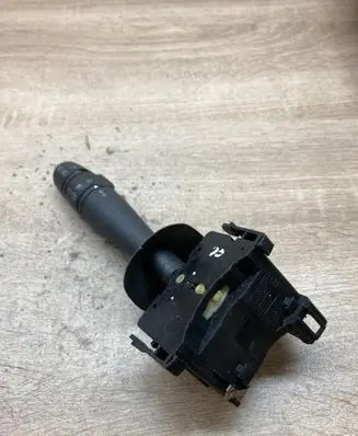 Renault Laguna II Indicator stalk 8200012245