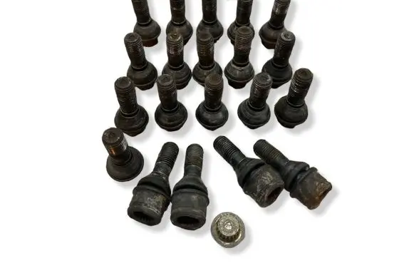BMW X5 E53 Nuts/bolts 