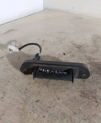 Mitsubishi Grandis Tailgate opening switch 