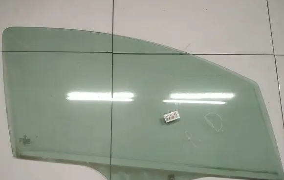 Peugeot 207 Front door window glass four-door as2