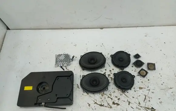 Nissan X-Trail T33 Audio system kit 281706um0a