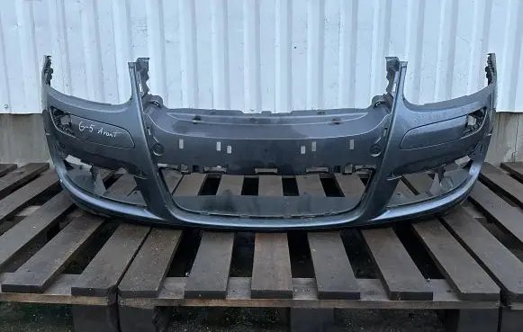 Volkswagen Golf V Front bumper