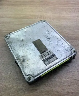 Mazda 626 Engine control unit/module ECU 0797001271 FEJ1