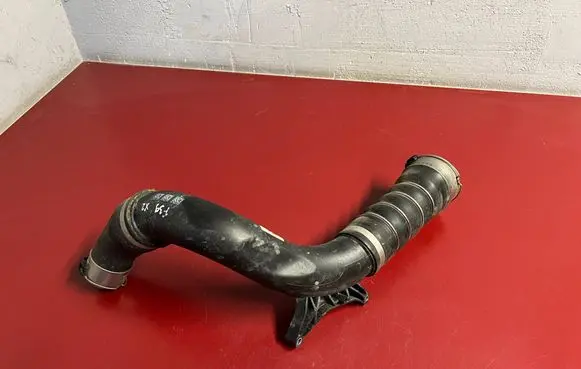 Intercooler hose/pipe
