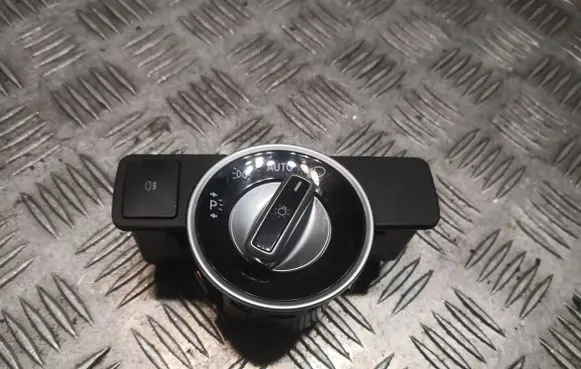 Mercedes-Benz E A207 Light switch 2129050551 A2129050551