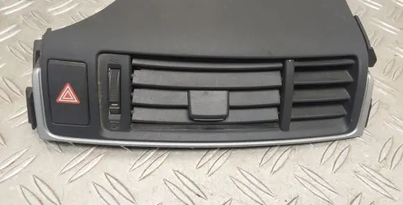 Dash center air vent grill
