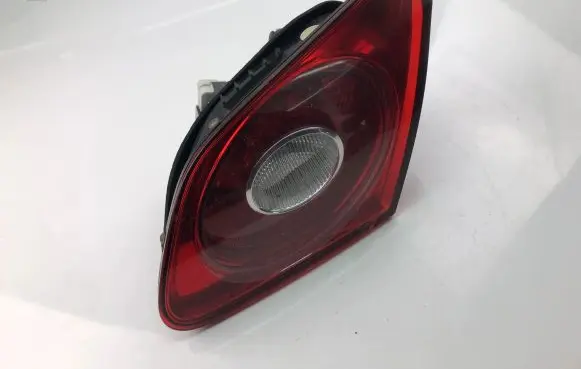 Volkswagen PASSAT CC Tailgate rear/tail lights 1090098