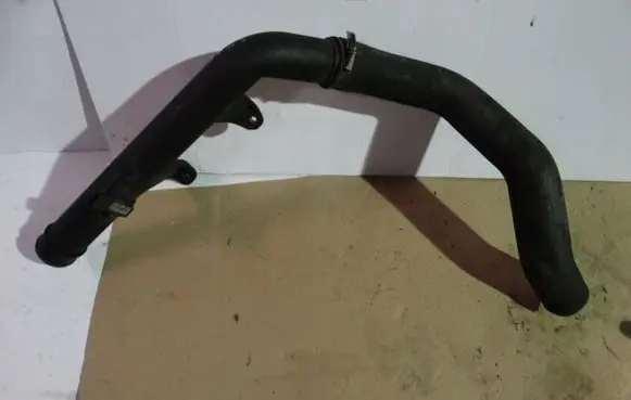 Mercedes-Benz 190 W201 Intercooler hose/pipe