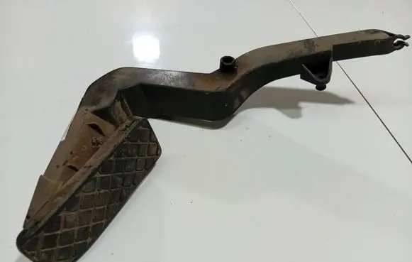 Audi A6 S6 C5 4B Accelerator throttle pedal