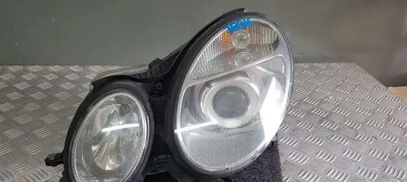 Mercedes-Benz E W211 Headlight/headlamp 15435900