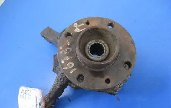 Renault Clio II Front wheel hub spindle knuckle