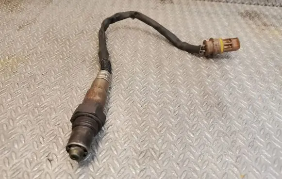 Mercedes-Benz C W203 Lambda probe sensor 0015404617