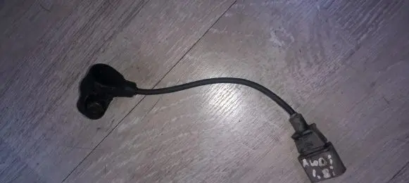 Audi A3 S3 8L Crankshaft position sensor 0261210200 06a906433l