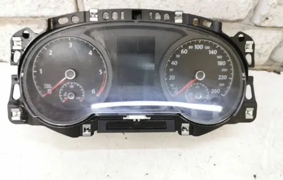 Volkswagen Golf VII Speedometer (instrument cluster) 5G0920861A 1355020117 VDD02418