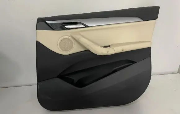 BMW X1 F48 F49 Front door card panel trim 70875411