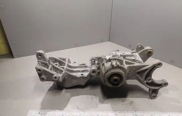 Audi A4 S4 B5 8D Engine mounting bracket 058145523D