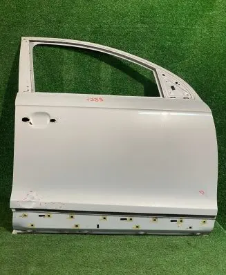 Audi Q7 4L Front door