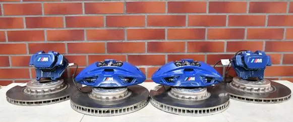 BMW 7 G70 Brake discs and calipers set 8840329 8840330 8842388