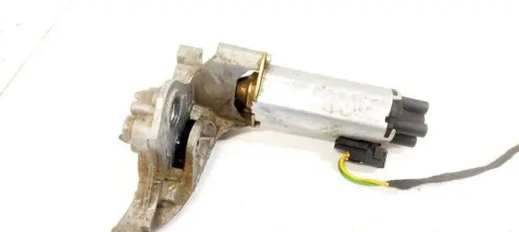 Volvo XC90 Seat adjustment motor 7406000106 198652
