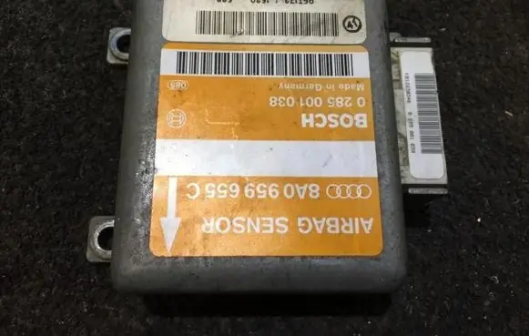 Audi A4 S4 B5 8D Airbag control unit/module 8a0959655c 0285001038