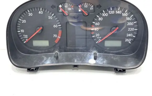 Volkswagen Golf IV Speedometer (instrument cluster) 1J0920806B
