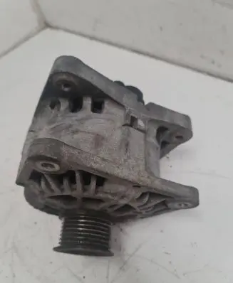 Renault Megane II Generator/alternator 8200290215 2542818D 404139465