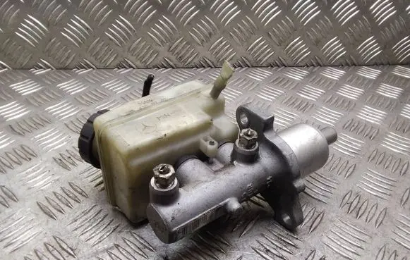 Mercedes-Benz B W245 Master brake cylinder A1694300202 32067200C