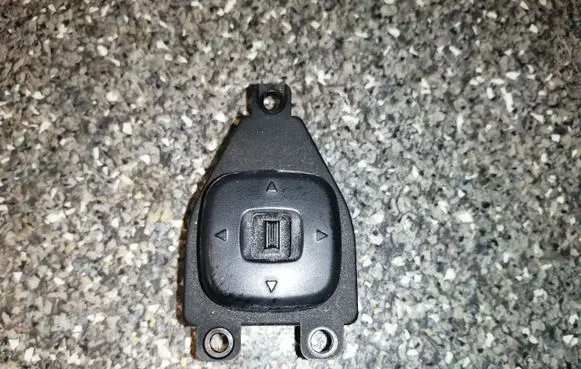 Mazda 3 I Wing mirror switch BJOE66600