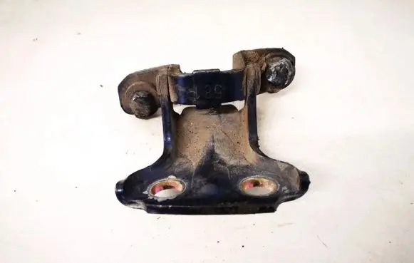 Mitsubishi Carisma Front door upper hinge