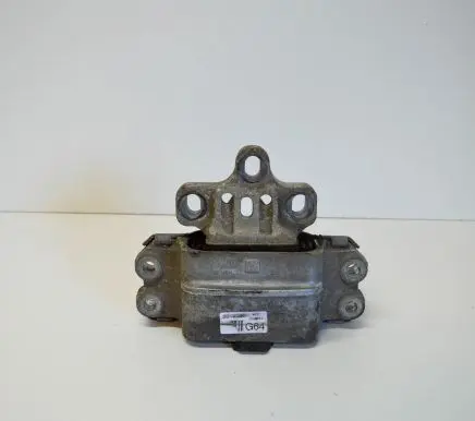 Volkswagen PASSAT B7 USA Engine mount bracket 1K0199555AQ