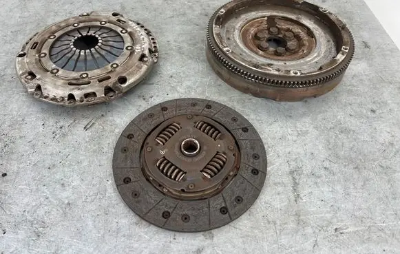 Volkswagen Golf Plus Clutch set kit 03C141025H