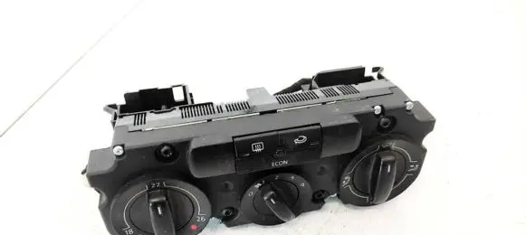 Volkswagen Touran I Climate control unit