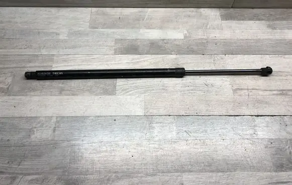 Hyundai i40 Tailgate strut 871043239 F1646N