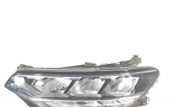 Volkswagen PASSAT B8 Headlight/headlamp 90172734