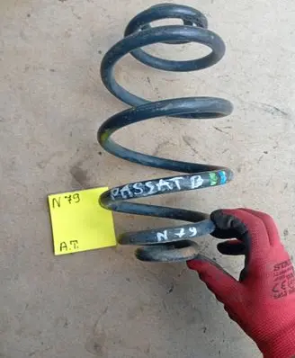 Volkswagen PASSAT B5 Front coil spring