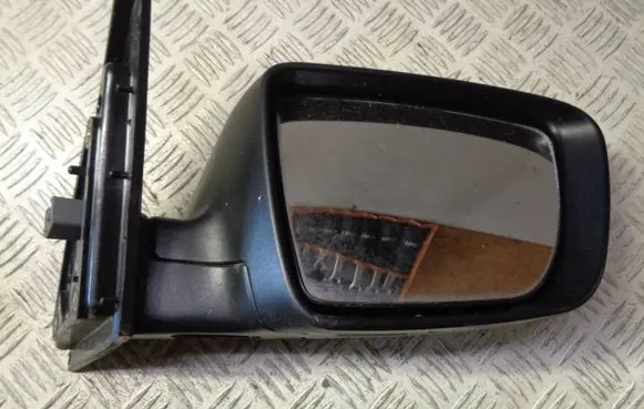 KIA Venga Front door electric wing mirror 