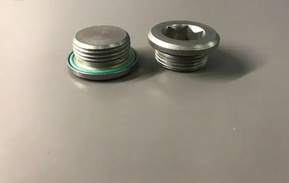 Nuts/bolts