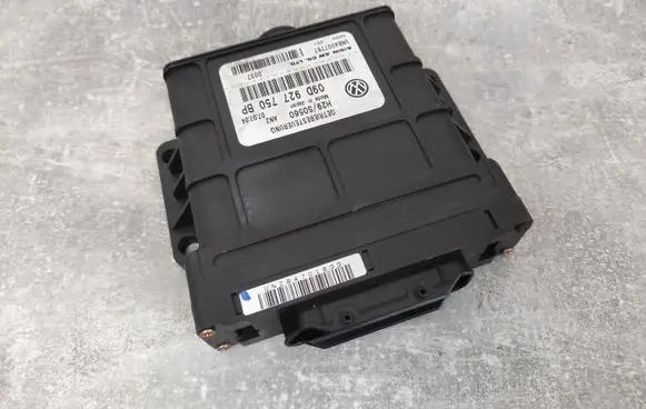 Volkswagen Touareg I Gearbox control unit/module 09D927750BP