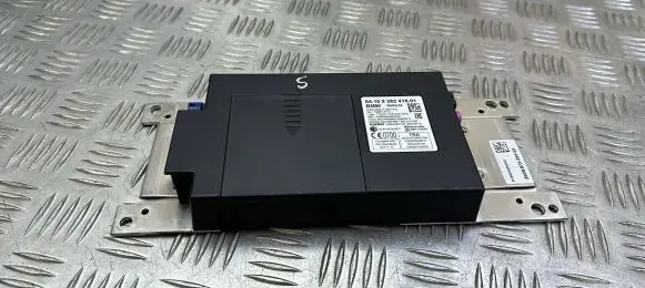 BMW 1 F20 F21 Antenna control unit 84109382418 8410938241801