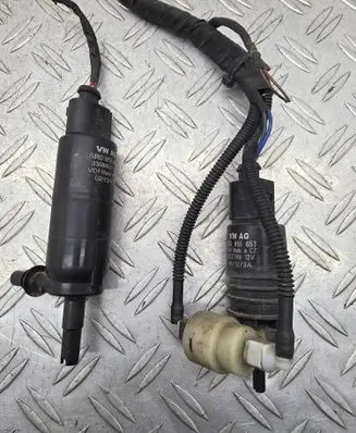 Audi A3 S3 8V Headlight washer pump 6R0955681 1K6955651 8P0973722