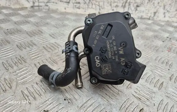 Volkswagen Golf VII Throttle valve 04L128063P A2C84315500