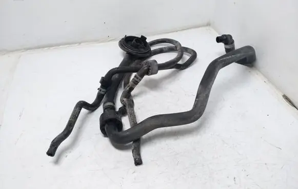 Mercedes-Benz CLS C219 Engine coolant pipe/hose A2118302396 A2118303296