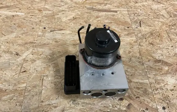 Volkswagen Touareg I ABS Pump 7L0907379C 5WK84005 10092503213